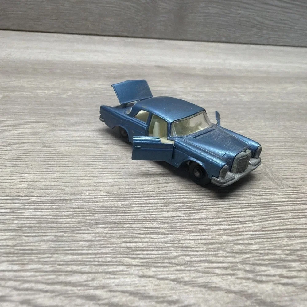 Matchbox Lesney No. 46 Mercedes-Benz 300SE Vintage 1968 VTG Made In England
